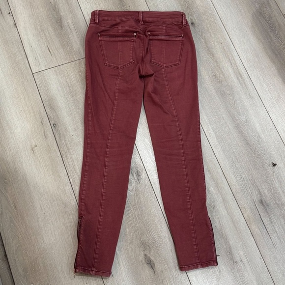 WHBM burgundy/ rust faded “the skimmer” zip/ ankle pant ❤️ - Picture 4 of 10